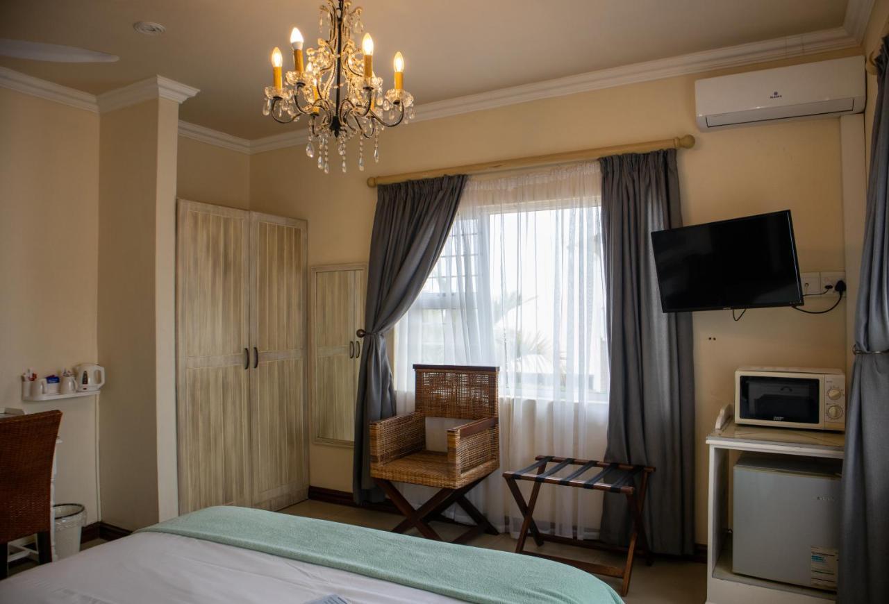 305 Guest House Amanzimtoti Eksteriør billede